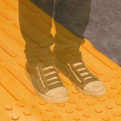 Coupon ✔️ PrimeMatik Pavé revêtement de sol tactile pour personnes aveugles 30x30cm avec lignes d'avance jaune 10-pack 🧨 -Pas Cher Facom Magasin 8434852046435 5 1