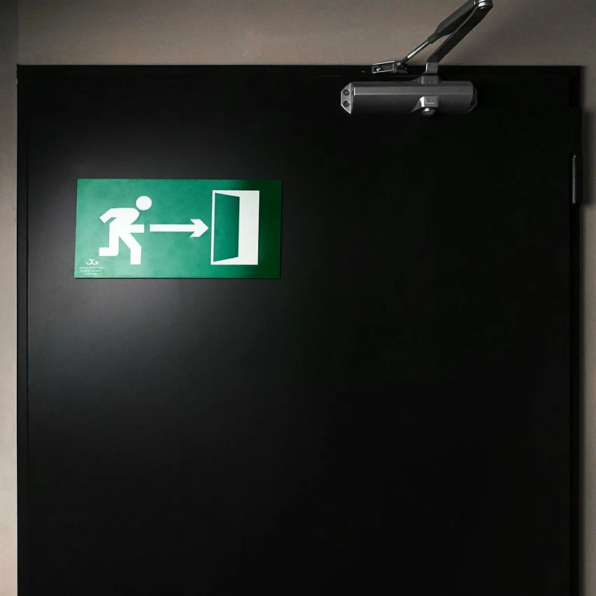 Deals ⭐ PrimeMatik Signe de sortie de secours à droite. Signal d'urgence luminescent de 32 x 16 cm ✨ 3 Deals ⭐ PrimeMatik Signe de sortie de secours à droite. Signal d'urgence luminescent de 32 x 16 cm ✨ – Image 3